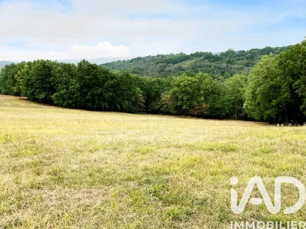 Terrain 15000 m²
