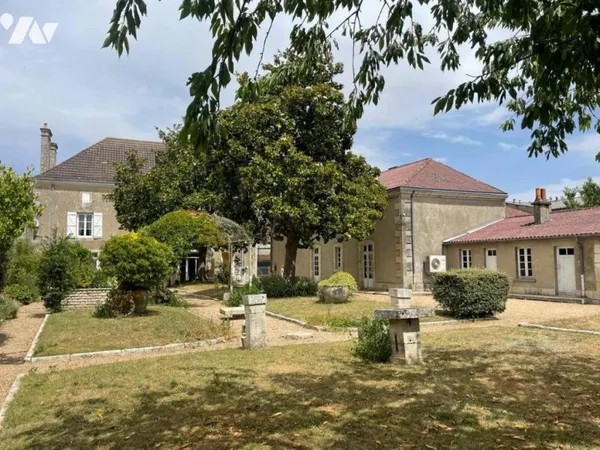 Maison 242 m²
