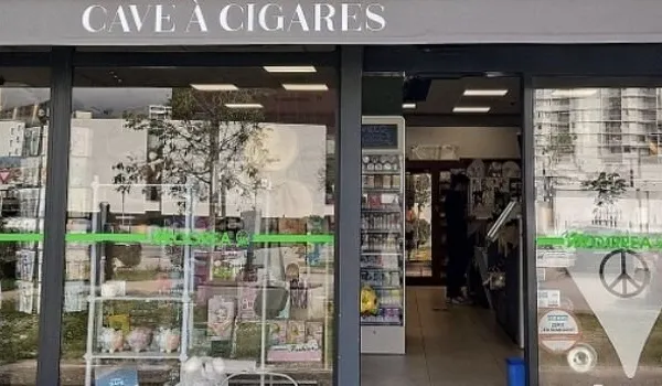 Local commercial 135 m²