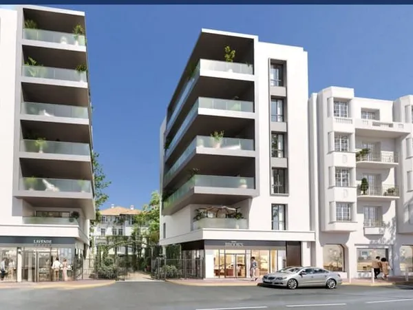 Antibes -Juan-les-Pins - Pres de mer // Grand 4P avec toit terrasse 150m2// Neuf