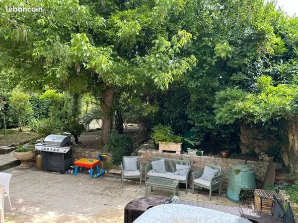 Appartement 3 pièces avec jardin - Centre village - Siorac-en-Périgord