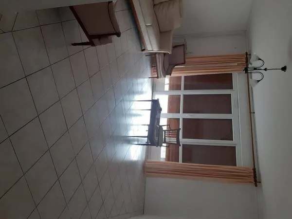 Appartement 1 pièce 63 m²