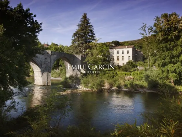 A vendre - Propriété de caractère- Proche de Ganges