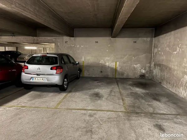 Place parking 157 rue de Fontenay