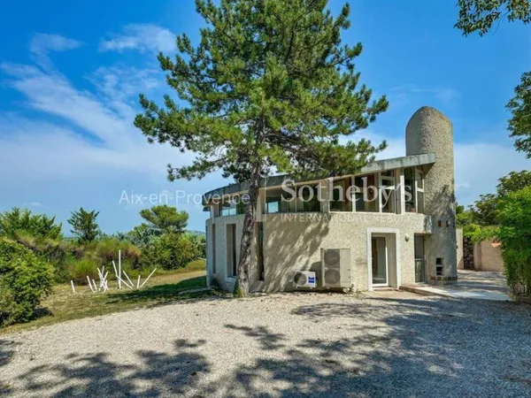 Maison 2 pièces 150 m²