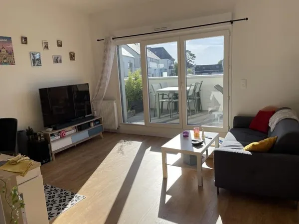 Appartement de Type 2 Dernier Etage avec Parking Sous Sol Cave