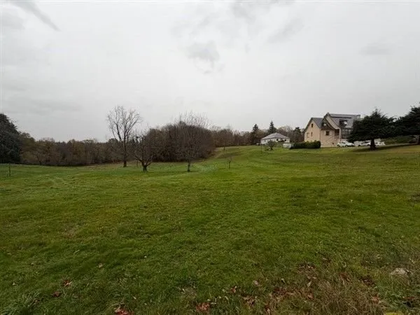 Terrain 1850 m²