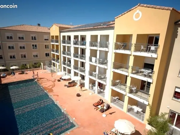 Appartement T2 avec terrasse et piscine