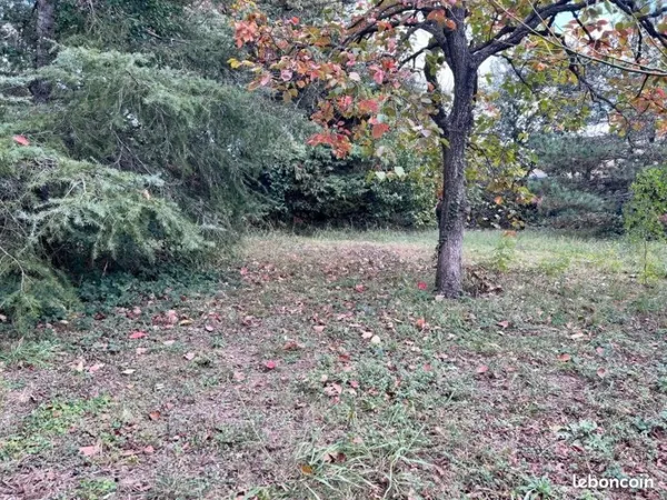 Terrain 275 m² Meyreuil