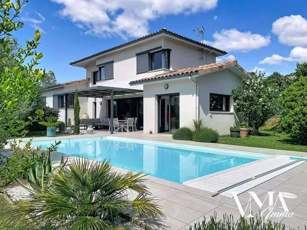 Maison 6 pièces 180 m²