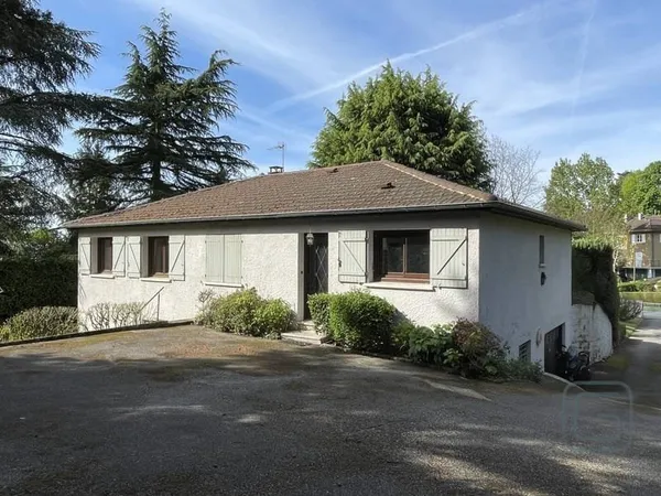 Maison de plain-pied 6 pièces 205 m²