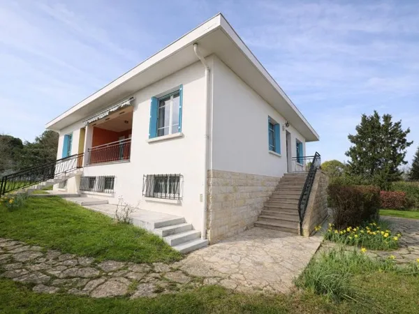 Maison 4 CH, 124 m² sur 1 992 m² de terrain avec sous-sol complet