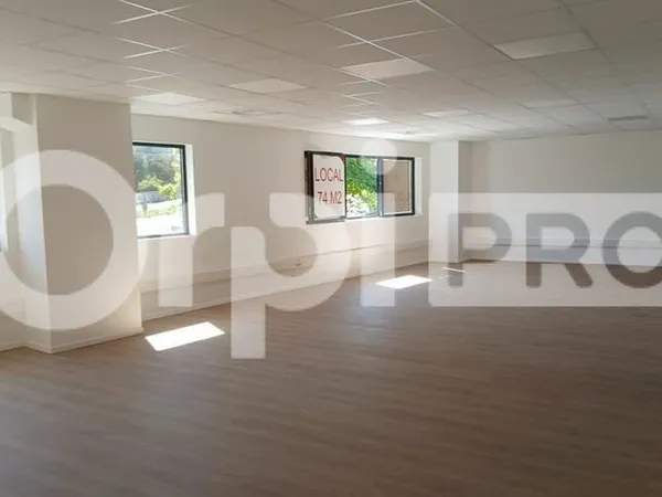 Local 75 m²