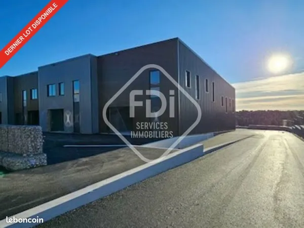 LOCAL D'ACTIVITE 3503 m² VAILHAUQUES