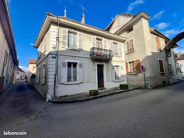 Maison 7 pièces 194 m²