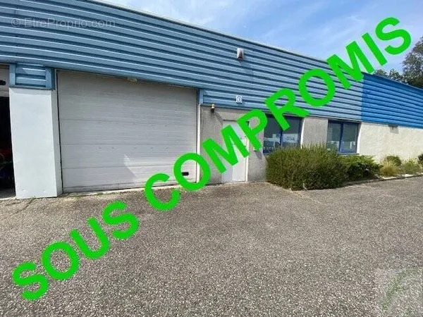 Le bourget a louer technolac a vendre un local de stockage et bureau de 173m²