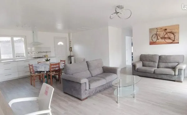 Maison Rénovée 2023 + Studio + 5 600 m² Parc & Bord de Rivière