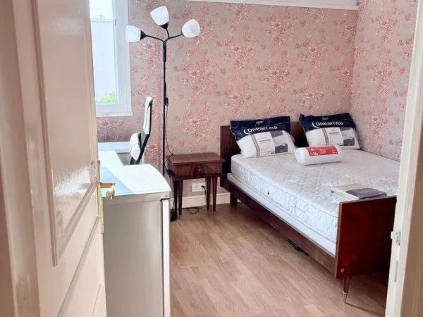 Appartement 9 pièces 11 m²