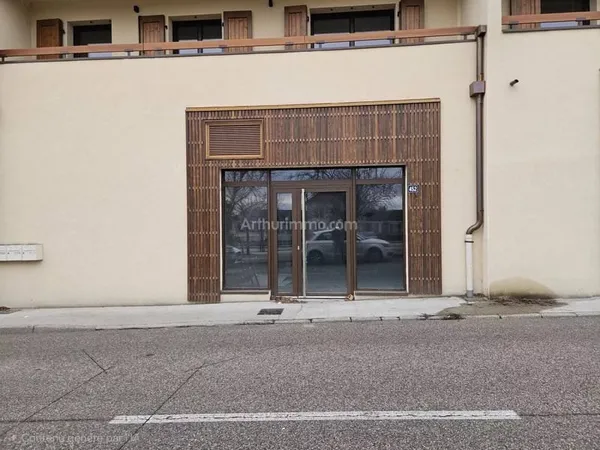 Local commercial 70 m²