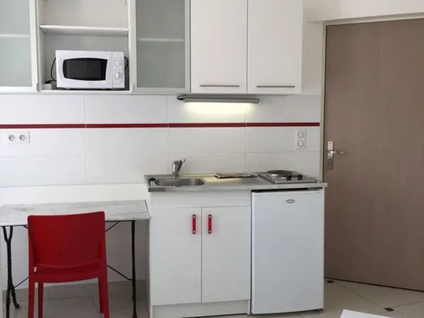 Epernay, agréable studio meublé