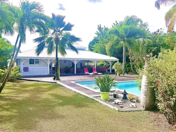 Coup de coeur Villa meublée 220m2 Piscine Parc arboré 1455m2