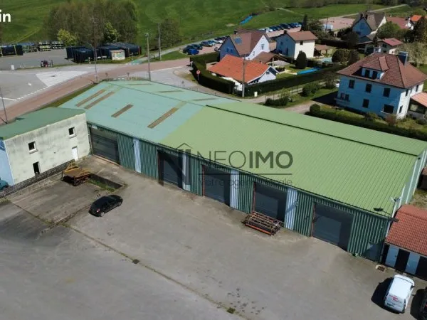 Local 2650 m² LE SYNDICAT