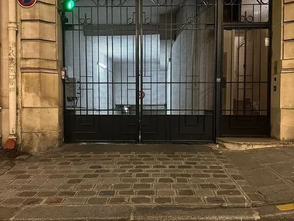 Emplacement de parking 15 rue Lord Byron