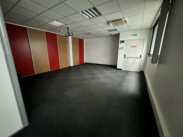 Bureau 209 m²