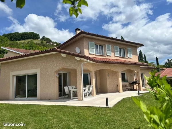 Maison 6 pièces 146 m²