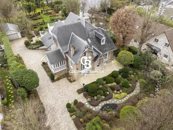Maison de luxe 13 pièces 400 m²
