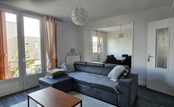 Apt T4 avec balcon, cave et garage