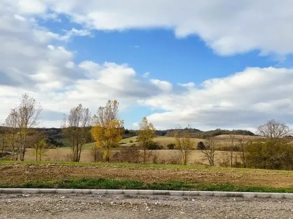 Terrain 1950 m²