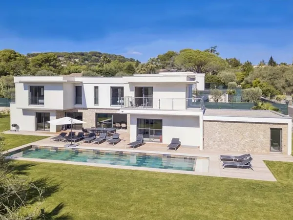 Maison 6 pièces 250 m²