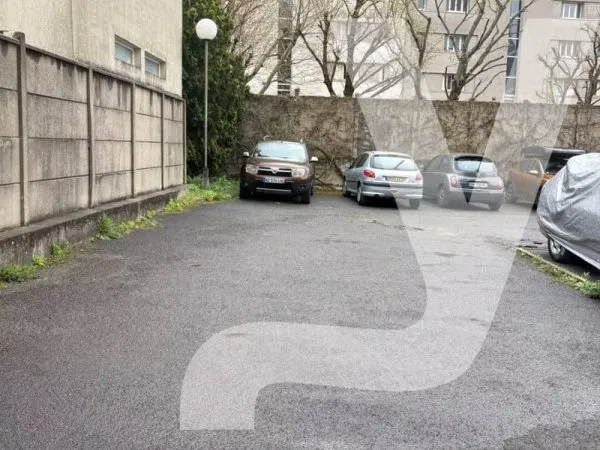 Stationnement Location Montreuil   9990€