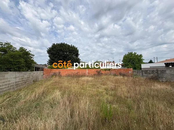 Terrain constructible viabilisé à Mérignac Capeyron 374 m²