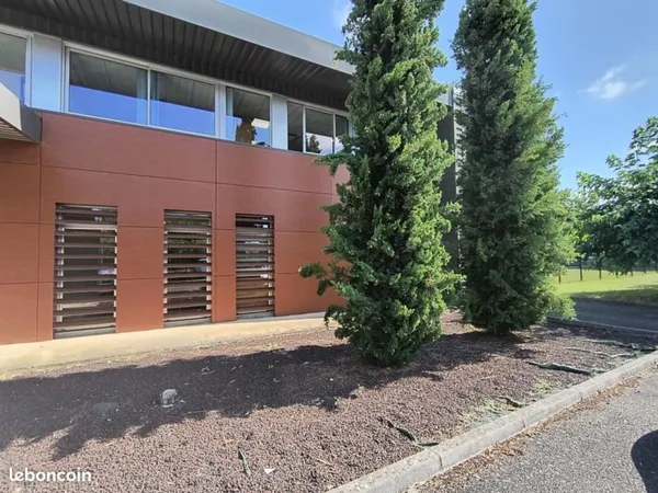 Bureaux 106 m²