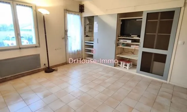 Grand studio, proche centre ville, idéal investisseur.