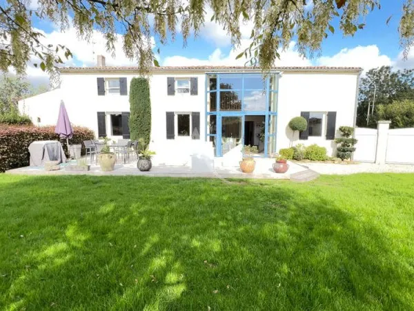 Maison 6 pièces Corme Royale 3 000m² terrain