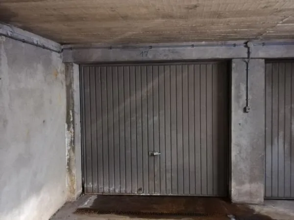Garage/box fermé secteur recherché