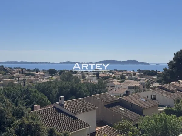 Appartement neuf 4 pièces Dernier étage Vue mer Carqueiran