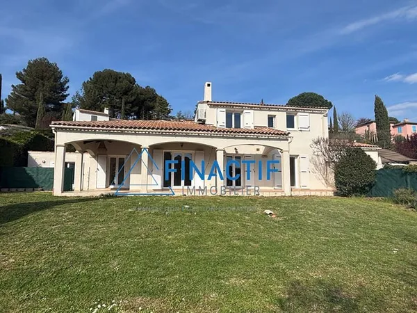 EGUILLES - Villa de 155 m² quartier résidentiel et calme