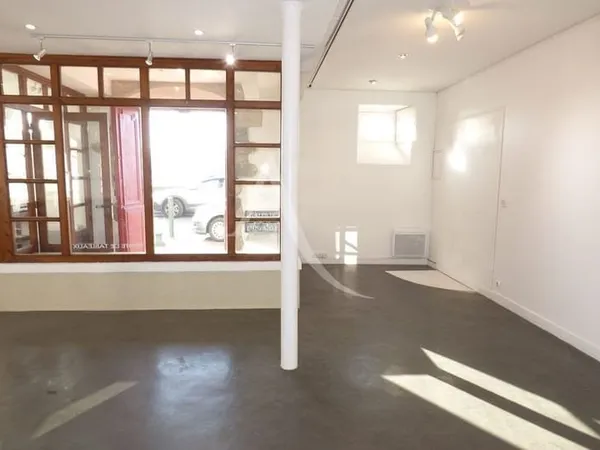 Autre 1 pièce 50 m²