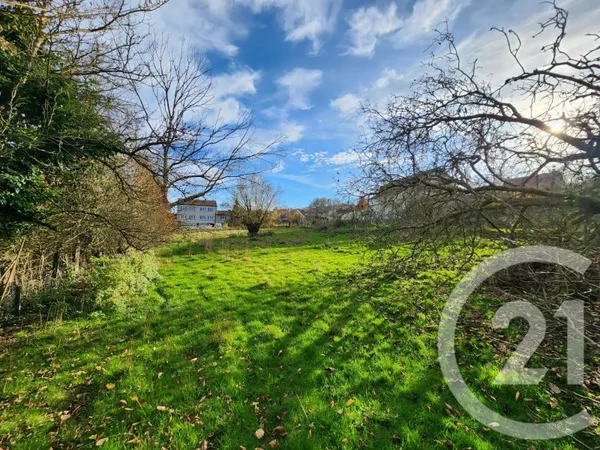 Terrain 2498 m²