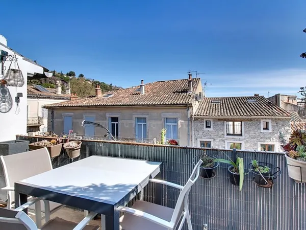 À VENDRE EN EXCLUSIVITÉ à DRAGUIGNAN Appartement 114 m² en dernier étage 3/4 chambres