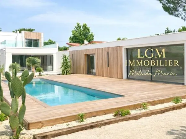 ÉLÉGANCE & ART DE VIVRE SUR LE BASSIN — VILLA HAUT DE GAMME À PROXIMITÉ DES PLAGES