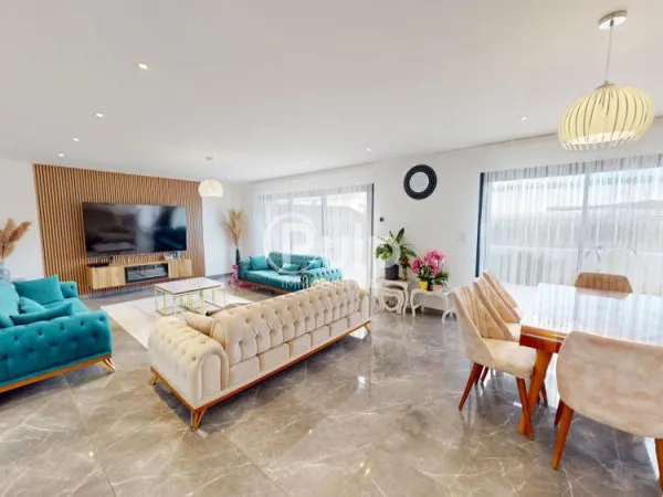 Bien à vendre à les sorinières
