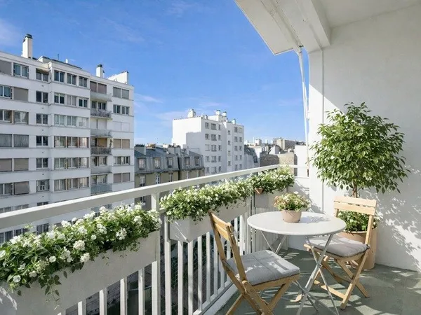 Appartement 2 pièces avec balcon - Étage élevé - Père-Lachaise / Philippe Auguste - Paris 11ème