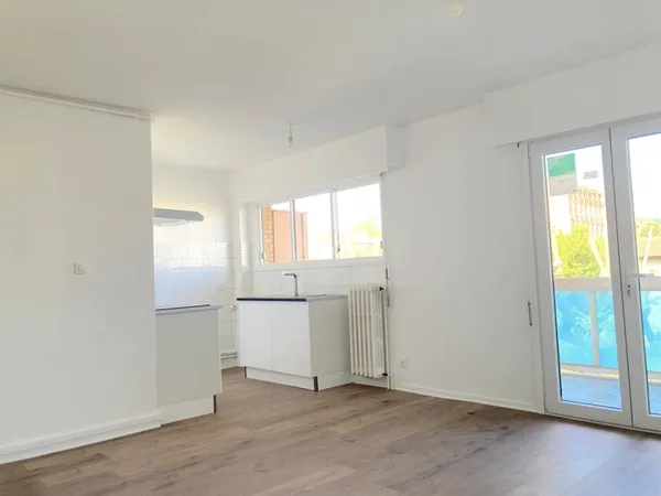 PAMIERS - A LOUER - APPARTEMENT T2 AVEC BALCON ET CAVE