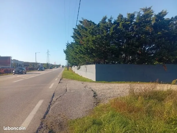 Terrain commerciale a louer 1500m2