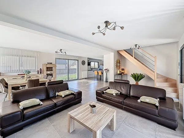 Maison 7 pièces 197 m²